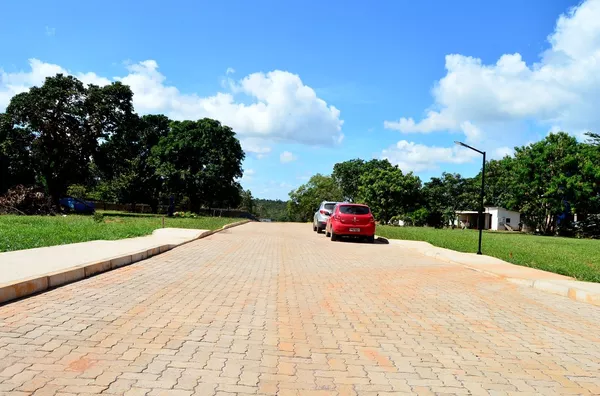 BAIXOU! CALEAL IMOVEIS vende lote medindo aproximadamente 703,46m2, na região do Alti Plano Leste, Jardim Botânico - Foto 5