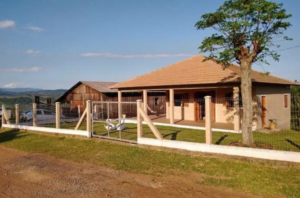 Sitio de lazer para venda no Bairro Alto Caraá em Caraá