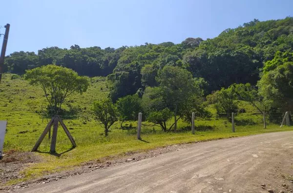 Sitio de lazer para venda no Bairro Rio dos Sinos em Caraá