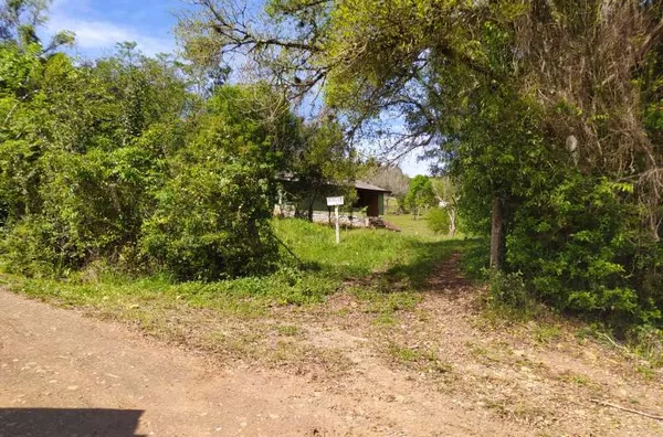 Sitio de lazer para venda no Bairro Centro em Caraá