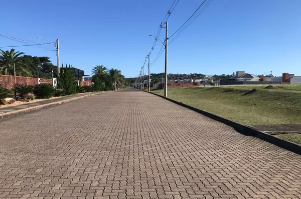 TERRENO em frente ao Condomínio "JARDIM DO LAGO"