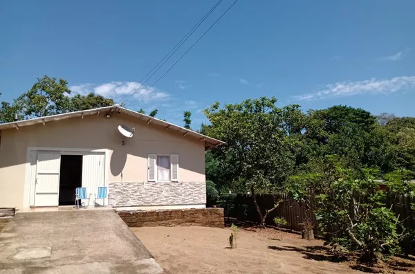 Sítio completo - casa de alvenaria, 150m do asfalto