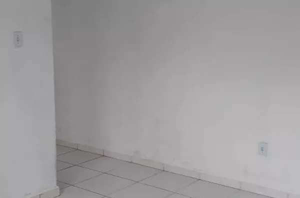 Edícula com 1 dormitório para alugar, 60 m² por R$ 700,00/mês - Vila Industrial - São José dos Campo