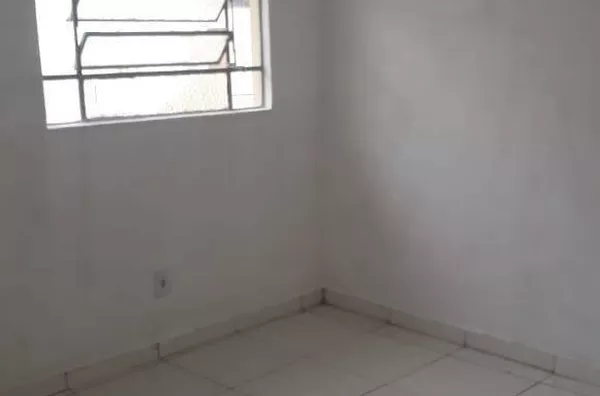 Edícula com 1 dormitório para alugar, 60 m² por R$ 700,00/mês - Vila Industrial - São José dos Campo