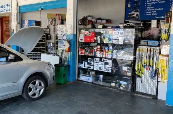 Casa com de 3 quartos com 3 Pontos Comerciais e Edicula Vila TAtetuba