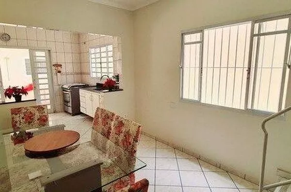 Casa com 4 dormitórios à venda, 250 m² por R$ 690.000,00 - Jardim Satélite - São José dos Campos/SP