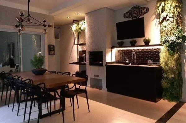 Casa com 4 dormitórios à venda, 210 m² por R$ 1.060.000,00 - Villa Branca - Jacareí/SP