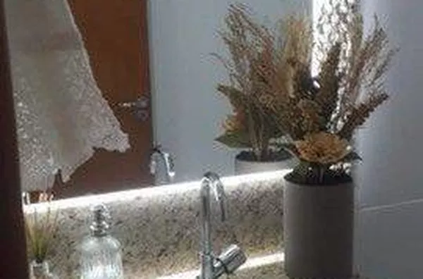 Casa com 4 dormitórios à venda, 210 m² por R$ 1.060.000,00 - Villa Branca - Jacareí/SP