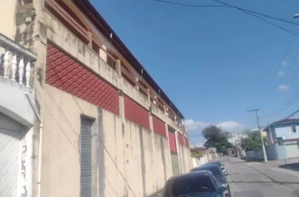 Salão Comercial na Vila Industrial