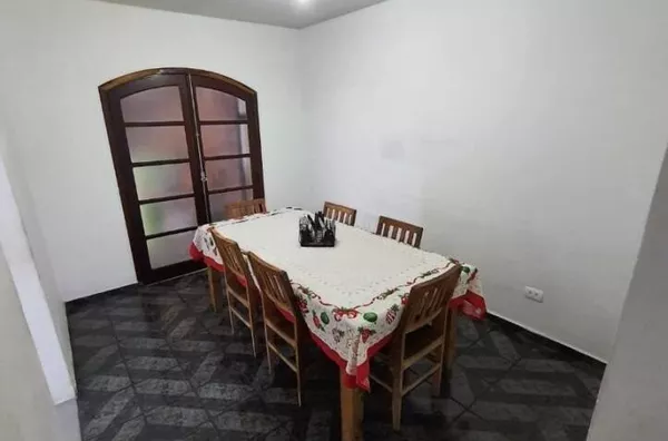 Casa com 3 quartos ,  Jardim das Indústrias - São José dos Campos/SP