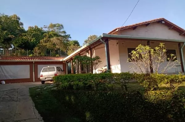 Chacara com 2.000 metros quadrados em Paraibuna