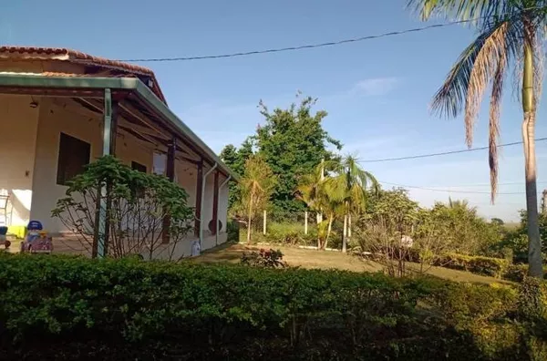 Chacara com 2.000 metros quadrados em Paraibuna