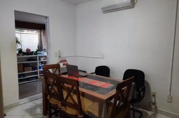 Casa com 3 dormitórios à venda, 100 m² por R$ 680.000,00 - Jardim das Indústrias - São José dos Camp