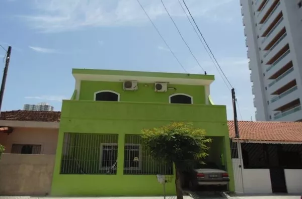 Casa3 quartos Praia Grande por Casa ou Apartamento em São José dos Campos