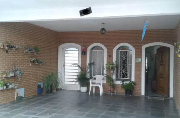 Casa com 3 quartos , 132 m² por R$ 450.000 - Jardim Ismênia - São José dos Campos/SP
