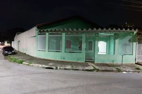 Casa com 4 dormitórios à venda, 130 m² por R$ 1.010.000,00 - Conjunto Residencial Trinta e Um de Mar