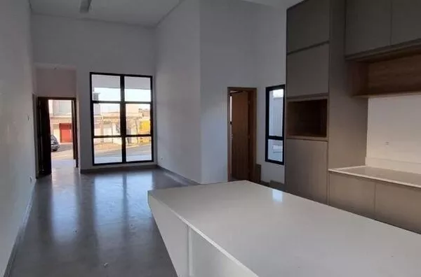 Casa  3 quartos, sendo 1 suíte com no Condomínio Terras do Vale