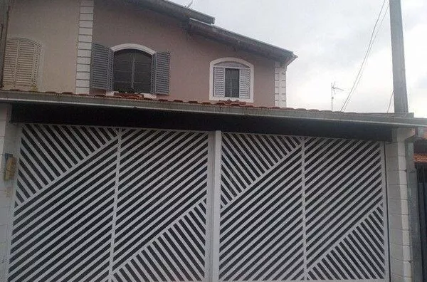 Sobrado com 3 dormitórios para alugar, 220 m² por R$ 4.105,00/mês - Bosque dos Eucaliptos - São José