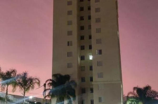 Apartamento com 3 quartos para alugar, 72 m² por R$ 2.223 - Conjunto Residencial Flamboyant - São Jo