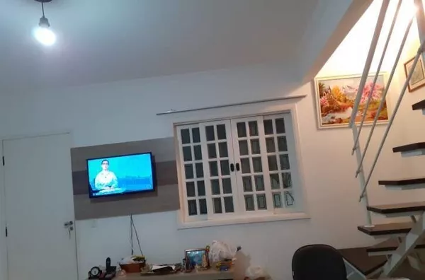 Casa com 2 quartos Vila Industrial