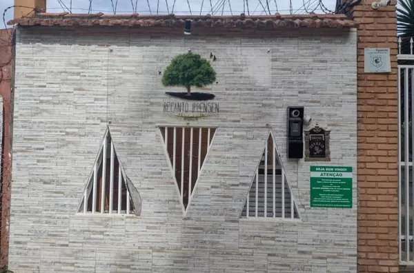 Chácara com 3 dormitórios à venda, 2000 m² por R$ 660.000,00 - Vila São Geraldo - São José dos Campo