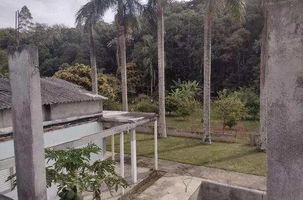 Chácara com 3 dormitórios à venda, 2000 m² por R$ 660.000,00 - Vila São Geraldo - São José dos Campo