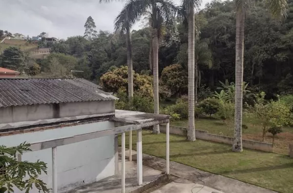 Chácara com 3 dormitórios à venda, 2000 m² por R$ 660.000,00 - Vila São Geraldo - São José dos Campo