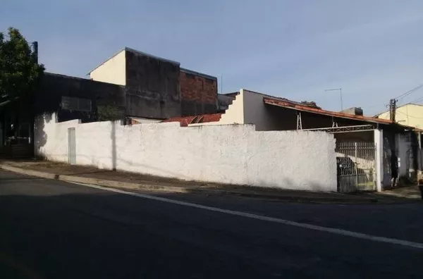Casa de 3 quartos com ponto Comercial Jardim Califórnia, Jacarei