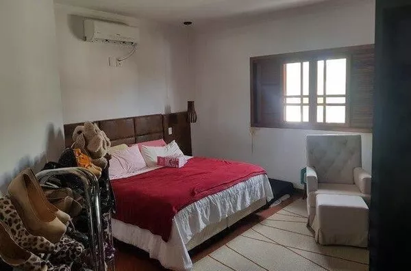 Casa com 4 quartos Ubanova