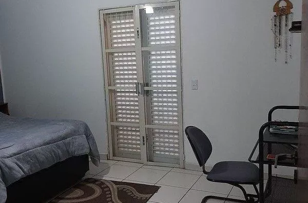 Casa com 4 dormitórios à venda, 110 m² por R$ 562.000,00 - Monte Castelo - São José dos Campos/SP