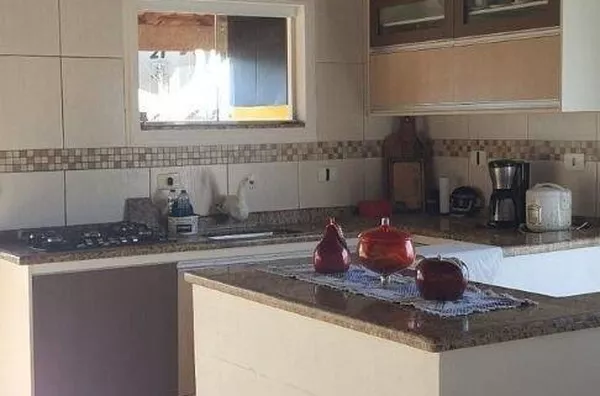 Sobrado com 4 dormitórios à venda, 250 m² por R$ 636.000,00 - Jardim das Cerejeiras - São José dos C