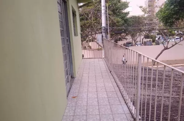 Casa com 2 dormitórios para alugar, 80 m² por R$ 1.000,00/mês - Jardim Copacabana - São José dos Cam