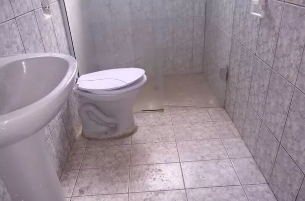 Casa com 2 dormitórios para alugar, 80 m² por R$ 1.000,00/mês - Jardim Copacabana - São José dos Cam