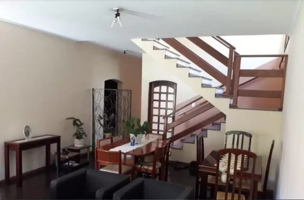 Casa com 4 Quartos à venda, 352m² - Jardim Esplanada II