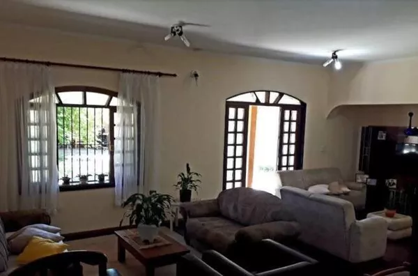 Casa com 4 Quartos à venda, 352m² - Jardim Esplanada II