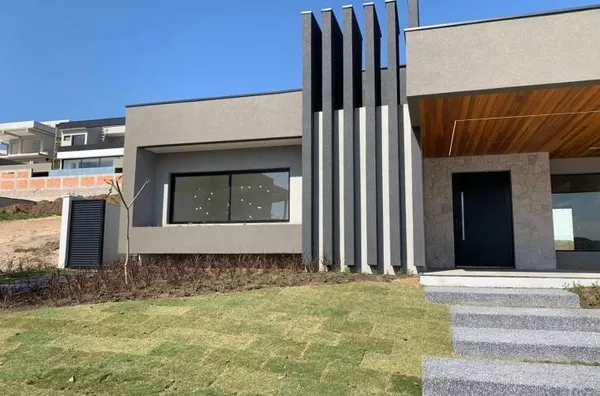 Casa de Condomínio com 4 Quartos à venda, 300m² -  URBANOVA