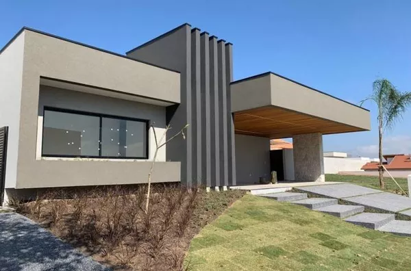 Casa de Condomínio com 4 Quartos à venda, 300m² -  URBANOVA