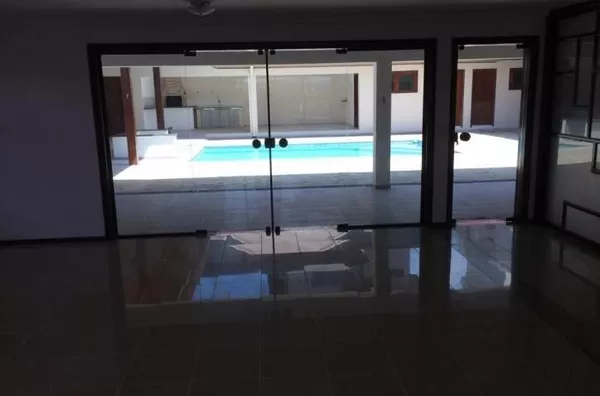 Casa de Condomínio com 4 Quartos para alugar, 500m² - Jardim Aquarius