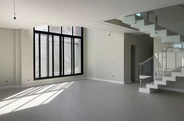 Casa de Condomínio com 5 Quartos à venda, 379m² - Urbanova