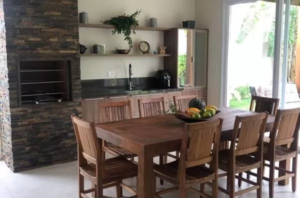 Casa de Condomínio com 4 Quartos à venda, 300m² - Condomínio