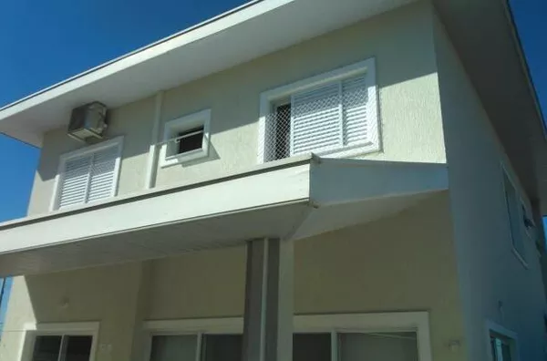 Casa com 3 quartos a venda 252m² Condomínio Residencial Mantiqueira