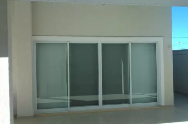 Casa com 3 quartos a venda 252m² Condomínio Residencial Mantiqueira