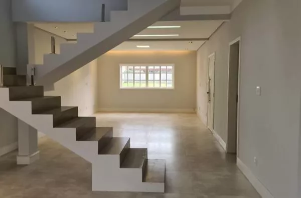 Casa com 4 quartos  à venda, 280 m² por R$ 1.800.000 - Urbanova - São José dos Campos/SP