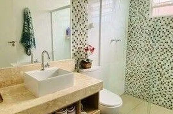 Casa com 4 quartos à venda, 200 m² por R$ 794.000 - Vila Industrial - São José dos Campos/SP