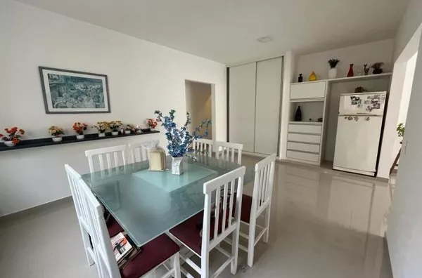 Casa com 4 quartos  à venda, 330 m² por R$ 2.250.000 - Condomínio Residencial Jaguary - São José dos
