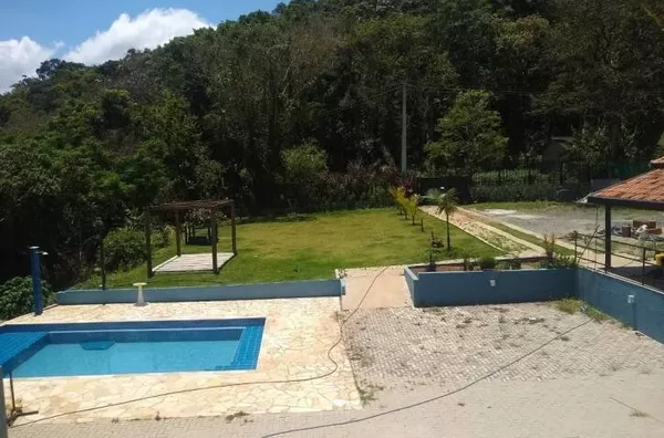 Chácara com vista e piscina, no Bairro Agua Soco, Zona Norte