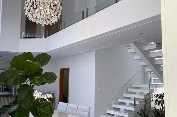 Casa Condomínio 4 Quartos 320m² - Urbanova