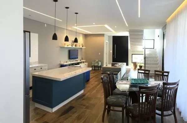 Casa em condomínio com 4 quartos, sendo 2 suítes 333 metros Urbanova