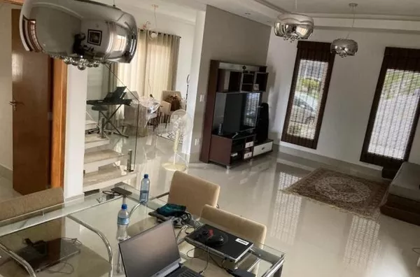 Casa em condomínio com 4 quartos (4 suítes) a venda 250 metros Urbanova