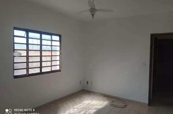 Casa com 3 dormitórios para alugar, 300 m² por R$ 1.800,00/mês - Jardim Souto - São José dos Campos/